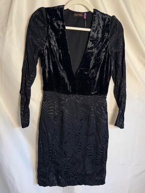 NWOT Free People Black Velvet-Trim V-Neck Mini Dress Elegant Boho Evening Wear